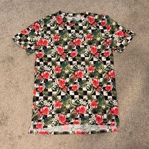 Men’s XL Nova Tee Shirt